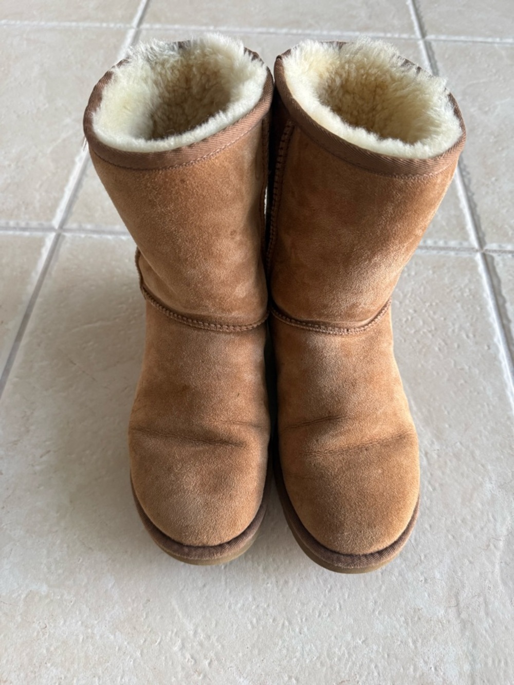 UGG Chestnut Suede Short Boot with Cream Label